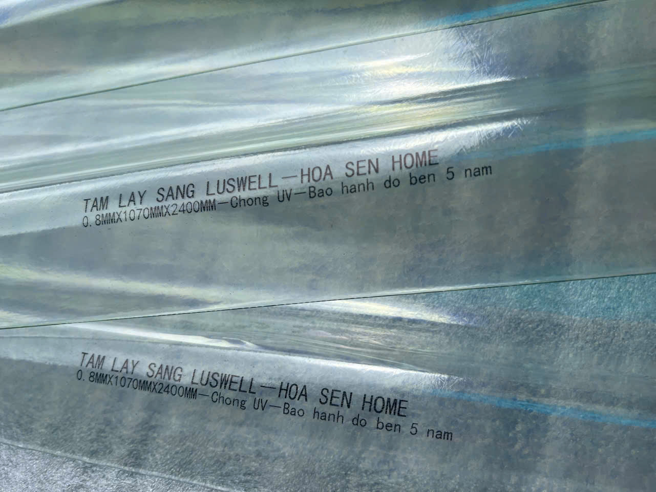 Tấm nhựa lấy sáng LUSWELL CPS trắng trong: 0.80mmx1070mm - Ảnh 3